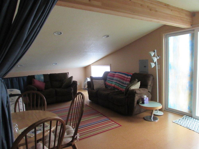 Others 4, Sheltered Nook On Tillamook Bay, Tillamook