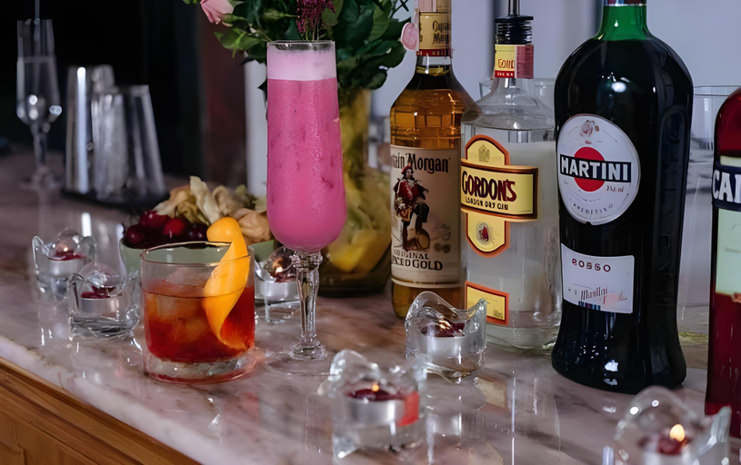 Food & Drinks 5, White Wall Riverfront Hotel, Mueang Kamphaeng Phet
