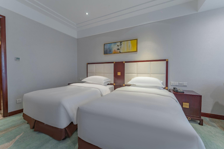 Bedroom 3, Wudangshan Jianguo Hotel, Shiyan