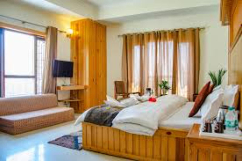 Others 5, Goroomgo Mall Road Abhinandan Mussoorie, Dehradun