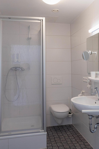 Bathroom, Apartments EFDE GmbH, Heilbronn