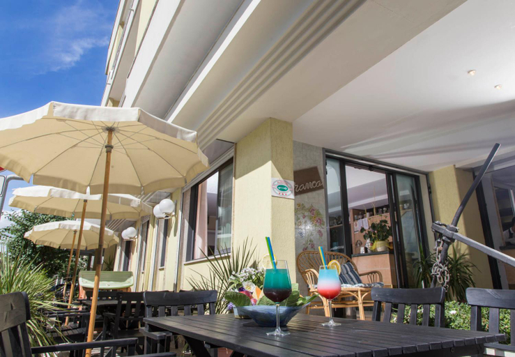 Others 4, Hotel Franca, Rimini
