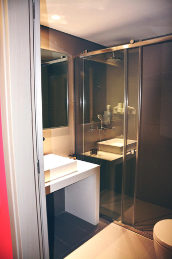 Bathroom 4, Castello City Hotel, Crete