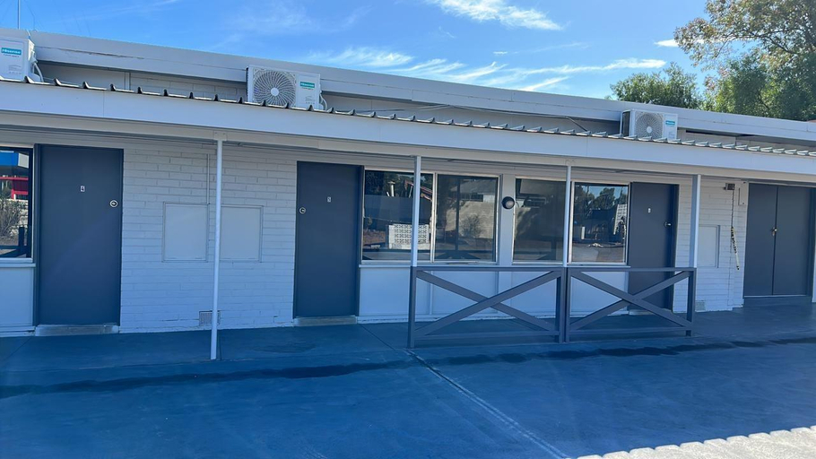Exterior & Views 2, Ouyen Motel, Mildura - Pt B
