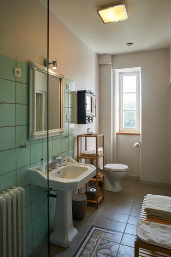 Bathroom 3, B&B Clerval, Manche
