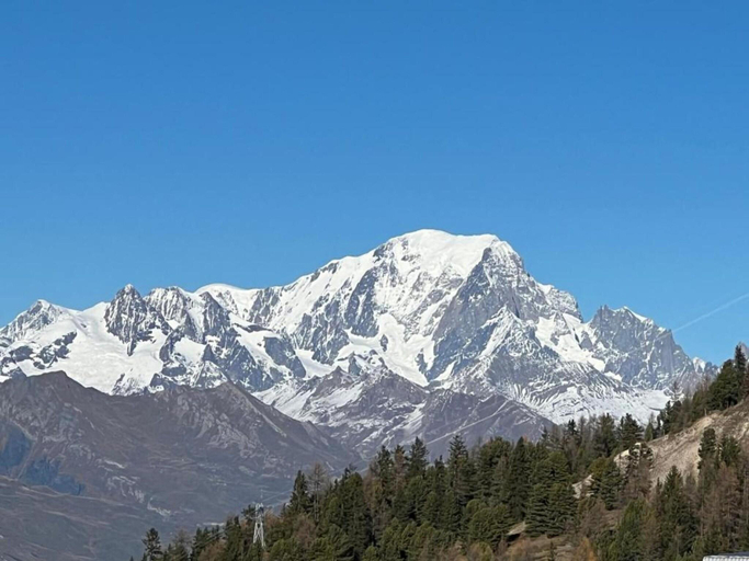 Others 5, Chalet in Paradiski with Pool Spa, Savoie