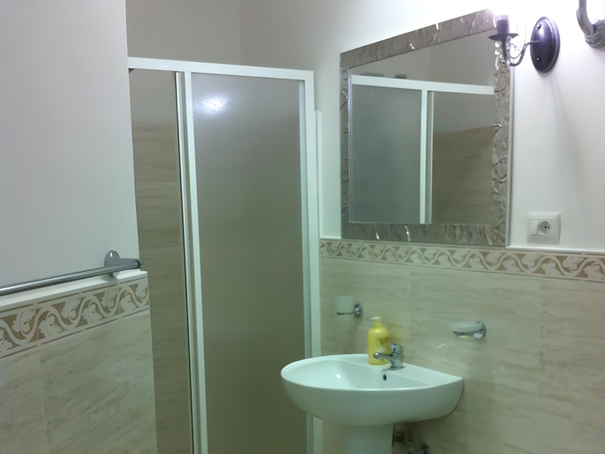 Bathroom 2, Vatican Rooms Accommodation, Rome