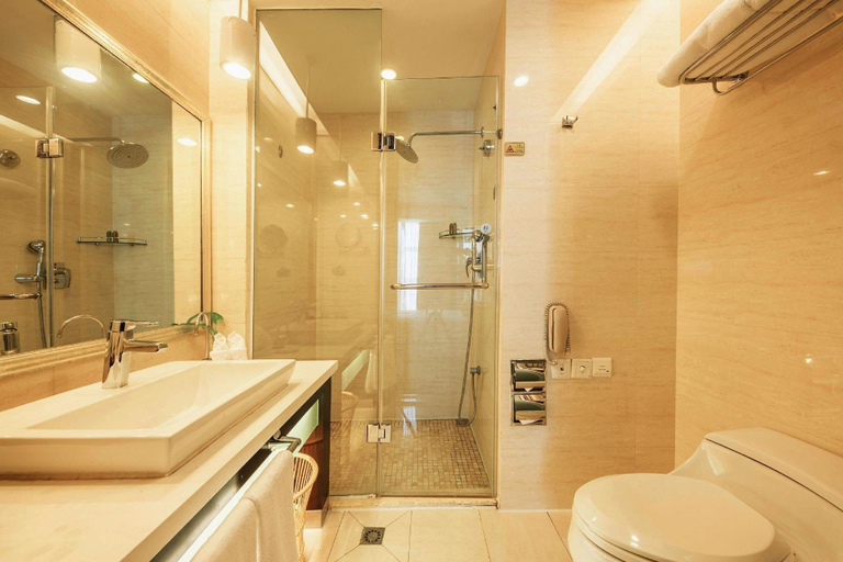 Bathroom 4, Haining Pidu Jinjiang Hotel, Jiaxing