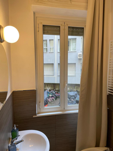 Bathroom 3, Good Rooms, Milano