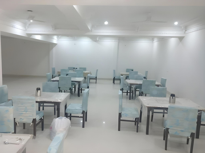 Food & Drinks 5, Tej Mahal Palace Bandikui, Dausa