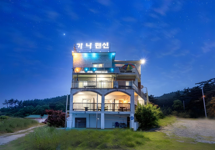 Others 3, Taean Gana Pension, Taean