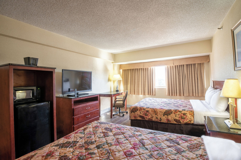 Bedroom 2, Dominion Inn & Suites, Henrico