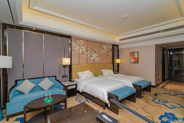 Bedroom 2, Four Seasons Goldensun Hotel, Changde