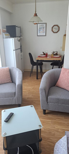 Others 3, Joli studio Audrey renove parking wifi 50m des thermes, Pyrénées-Orientales