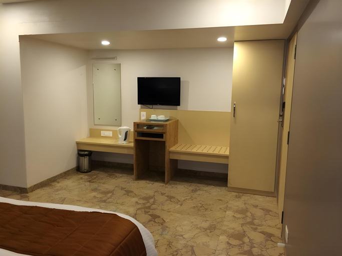 Bedroom 2, Hotel Nimantran, Thane