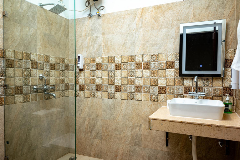 Bathroom 2, Adviga by The StayCationer, Dehradun