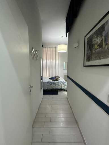 Others 5, B&B Phistelia, Napoli
