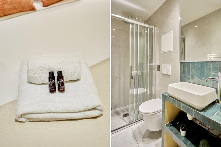 Bathroom 3, Residence centre de Paris by Studio prestige, Paris
