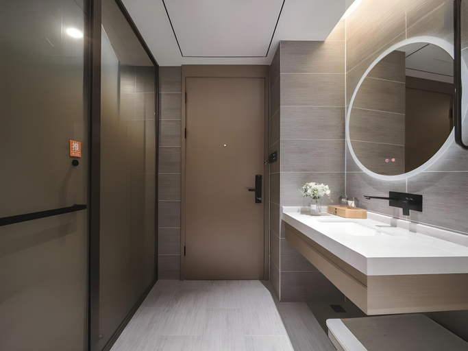 Bathroom, GreenTree Eastern Hotel Chuzhou Suchu Industrial Park, Chuzhou