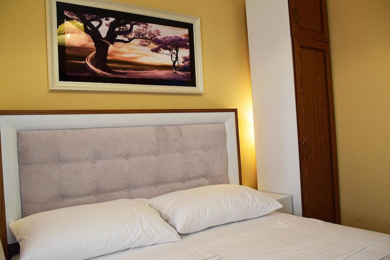 Bedroom 5, Eagles Philadelphia, Korçës