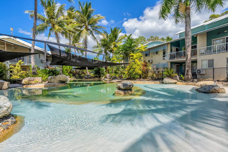 Swimming pool 4, Wallaby Beach House, Cairns