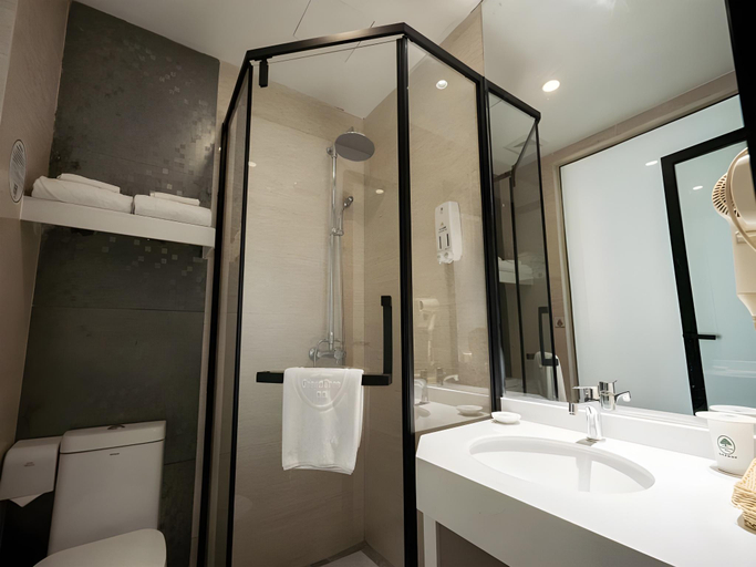 Bathroom 3, GreenTree Inn Meizhou Meijiang District Wanda Plaza Hotel, Meizhou
