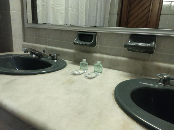 Bathroom, Real Posada Playas, Manzanillo