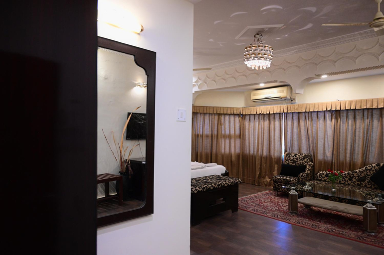 Bedroom 3, The Ambassador - Hotel & Conference Center, Ajmer