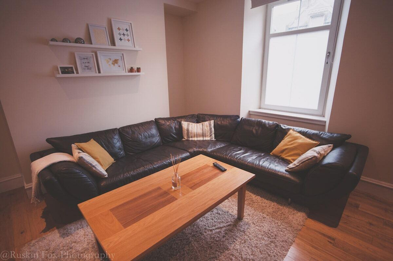 Others 5, Apartment B, Aberdeen