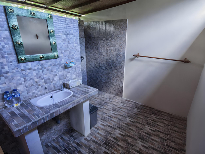 Bathroom 2, Amora Huts, Klungkung
