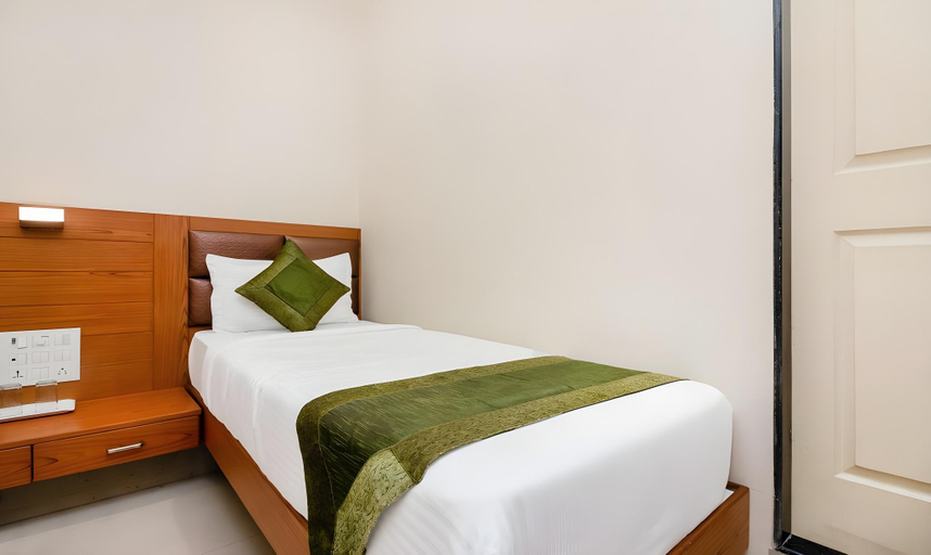 Bedroom 2, HOTEL VOLGA PLAZA, Mumbai City