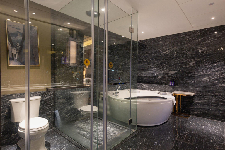 Bathroom 3, Tian Yuan Mingyue Hotel, Lishui