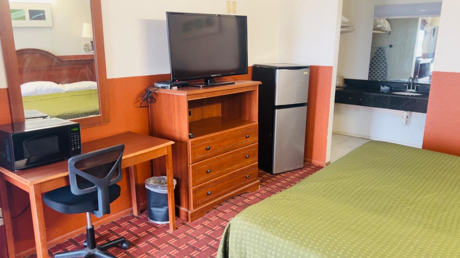Others 5, Executive Inn Robstown, Nueces