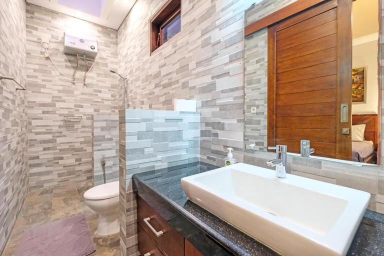 Bathroom, Villa Double Six in Legian, Badung