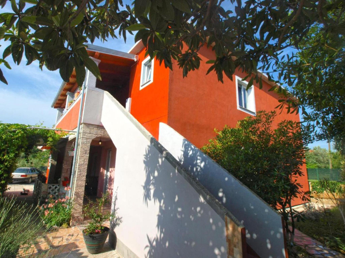 4, Cozy apartment with patio and parking, Fažana