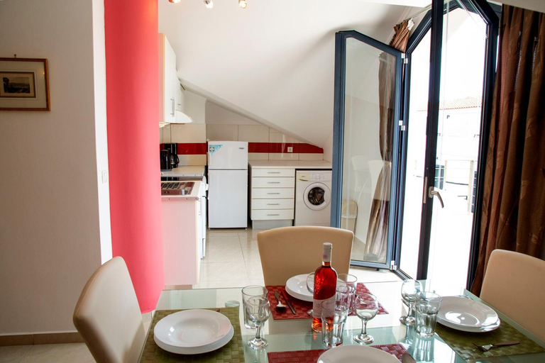 Others 5, Central Apartment, Ionian Islands
