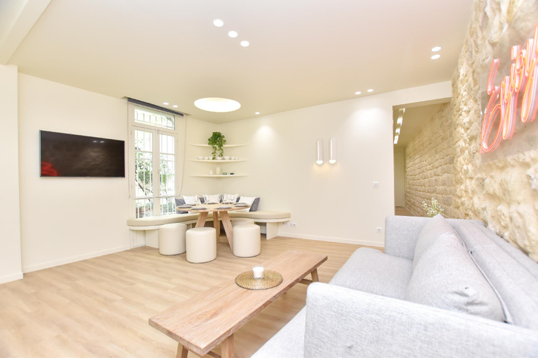 Others 5, Spacious apartment -3BR/8P- Moulin Rouge, Paris