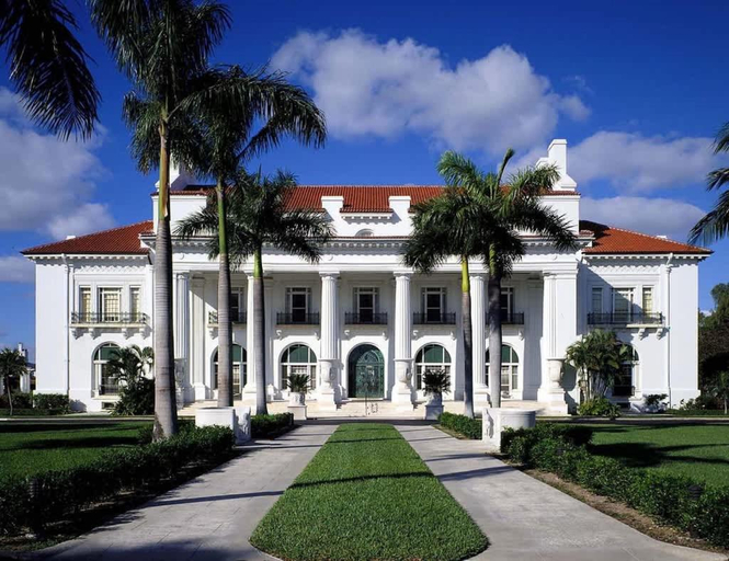 Others 2, The Blue Pearl - Soak Up Views from a Scenic Poolside Upper Deck, Palm Beach