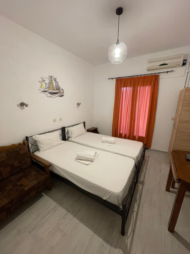 Bedroom 4, Delfinia Studios, Thessaly