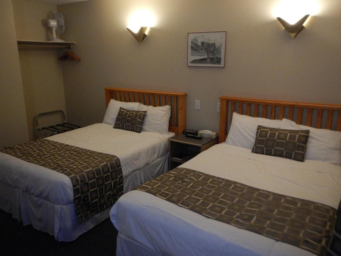 Bedroom 3, Fernie Slopeside Lodge, East Kootenay