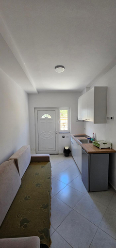 Others 4, Loft Apartments, Sarandës