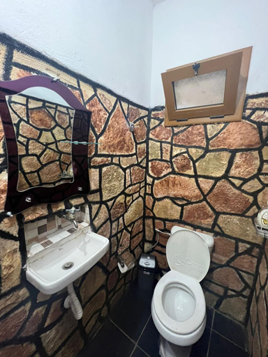 Bathroom 3, Vokopola Villa, Sarandës