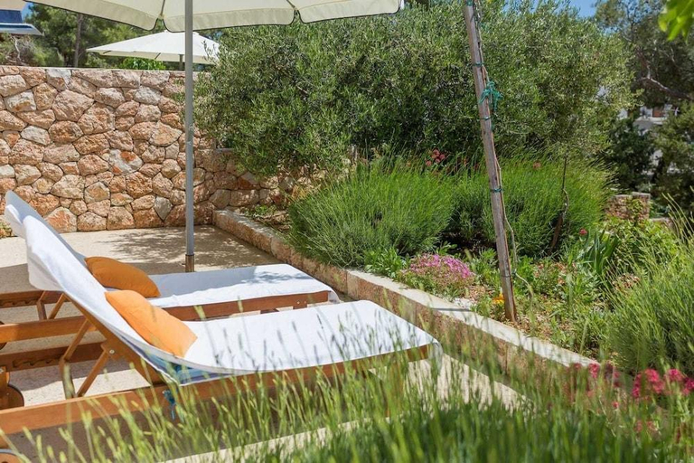 Sport & Beauty 2, Apartments Silvana, Jelsa