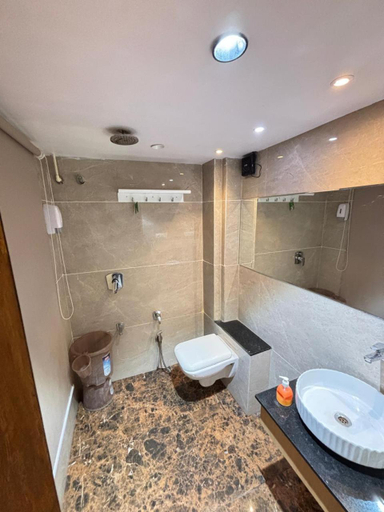 Bathroom 5, Hotel Cozzy Palace, Surat