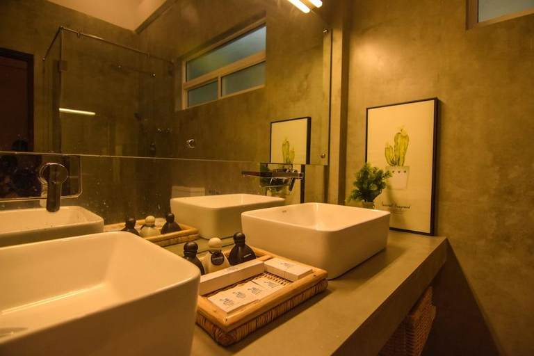 Bathroom 4, Mawella Beach Resort, Tangalle