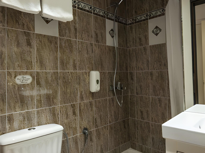 Bathroom 3, PIRAEUS CITY HOTEL, Attica