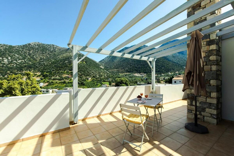 Others 5, Villa Mellia, Crete