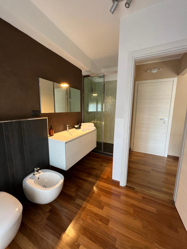 Bathroom 3, La Rosa del Golfo dei Poeti, La Spezia