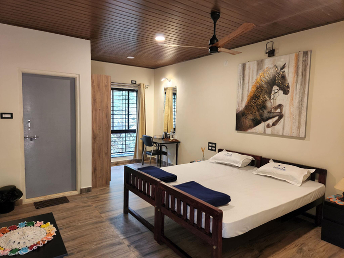 Bedroom 3, Captain's Camp, Uttara Kannada
