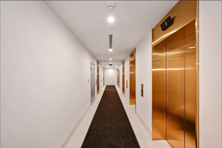 4, lvl35 Uno Melbourne CBD with City View, Melbourne